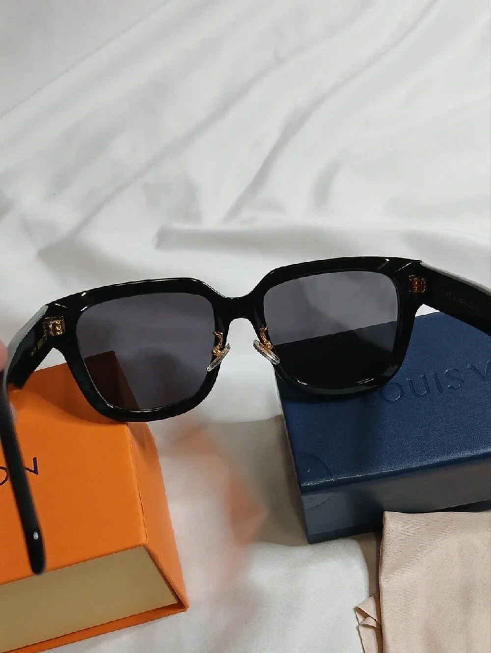 Louis Vuitton Black Frame Black Lens Cat-Eye Sunglasses